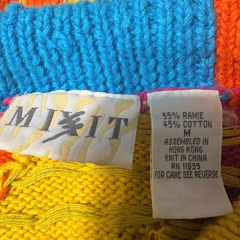 Colorful Vintage Southwestern Aztec Knit Cardigan with Metal Buttons.Heavyweight - Picture 12 of 14